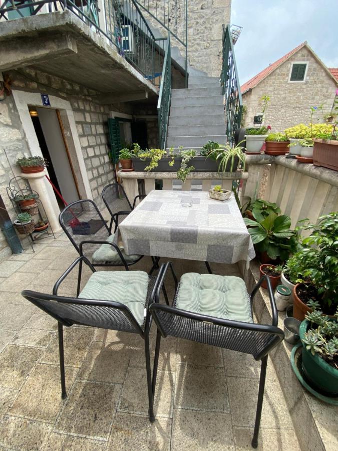 Appartamento Apartman Rose Makarska Esterno foto