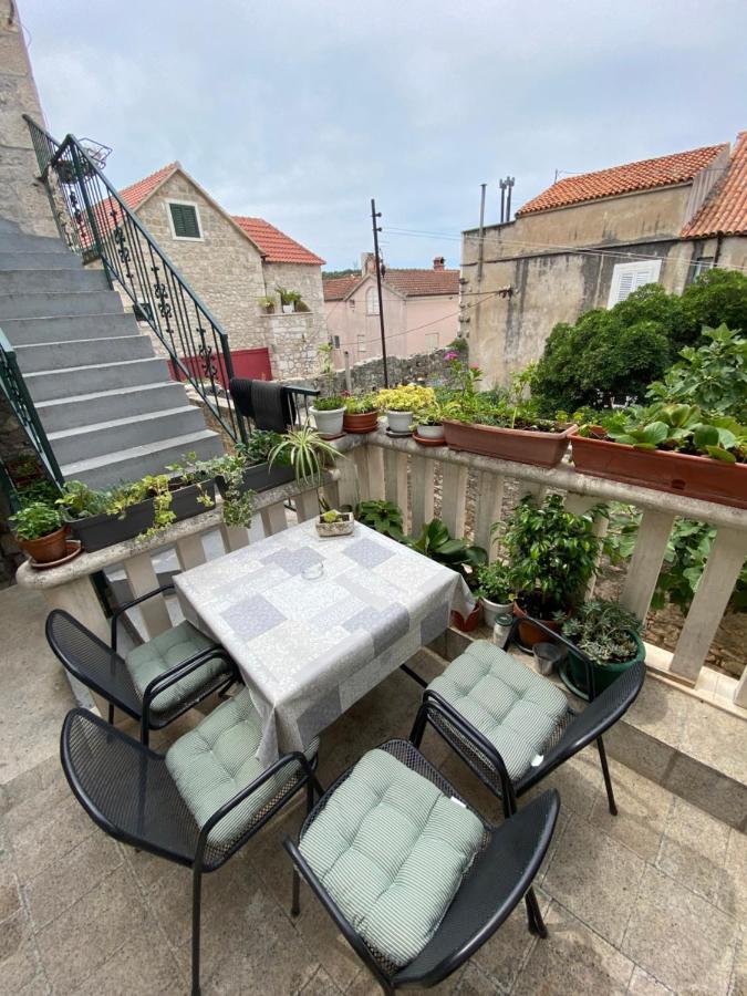 Appartamento Apartman Rose Makarska Esterno foto