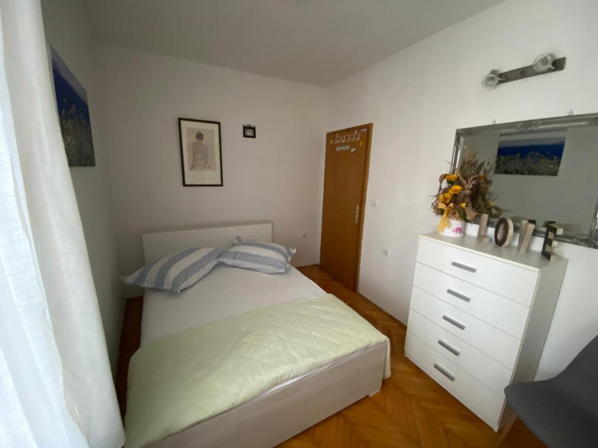 Appartamento Apartman Rose Makarska Esterno foto