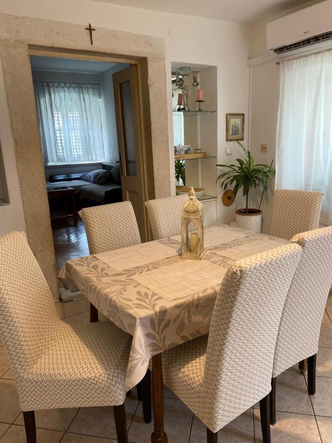 Appartamento Apartman Rose Makarska Esterno foto