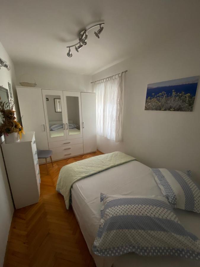 Appartamento Apartman Rose Makarska Esterno foto